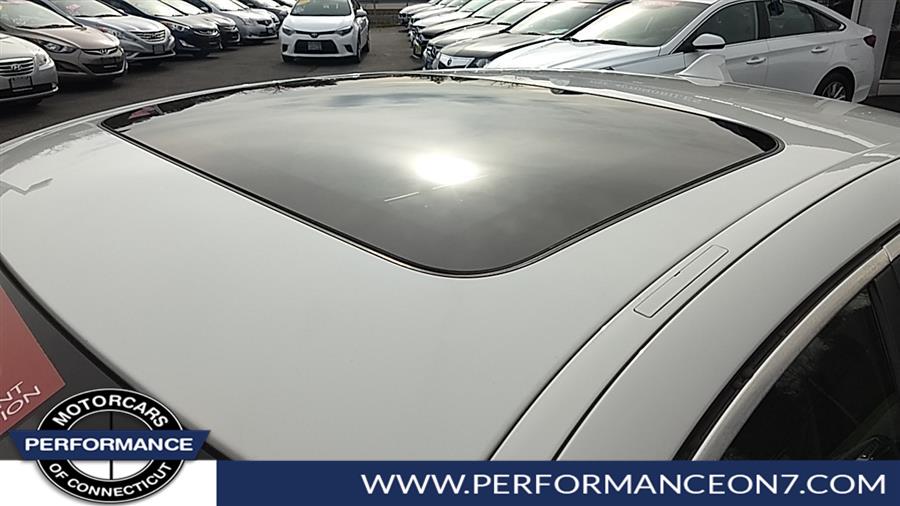 Used BMW 5 Series 4dr Sdn 528i xDrive AWD 2013 | Performance Motor Cars Of Connecticut LLC. Wilton, Connecticut Used BMW 5 Series 4dr Sdn 528i xDrive AWD 2013 | Performance Motor Cars Of Connecticut LLC. Wilton, Connecticut