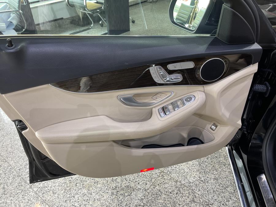 Used Mercedes-Benz C-Class C 300 4MATIC Sedan 2018 | Dream Car Gallery. Woodbury, New York Used Mercedes-Benz C-Class C 300 4MATIC Sedan 2018 | Dream Car Gallery. Woodbury, New York