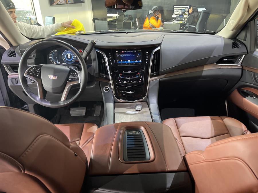 Used Cadillac Escalade 4WD 4dr Premium Luxury 2018 | Dream Car Gallery. Woodbury, New York Used Cadillac Escalade 4WD 4dr Premium Luxury 2018 | Dream Car Gallery. Woodbury, New York
