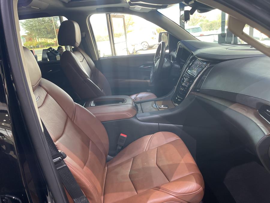 Used Cadillac Escalade 4WD 4dr Premium Luxury 2018 | Dream Car Gallery. Woodbury, New York Used Cadillac Escalade 4WD 4dr Premium Luxury 2018 | Dream Car Gallery. Woodbury, New York