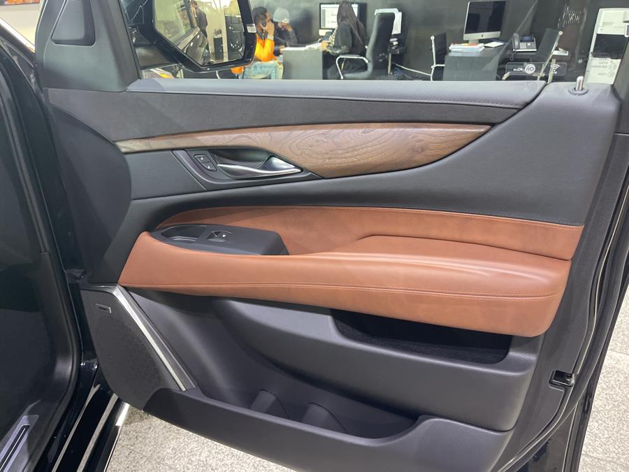 Used Cadillac Escalade 4WD 4dr Premium Luxury 2018 | Dream Car Gallery. Woodbury, New York Used Cadillac Escalade 4WD 4dr Premium Luxury 2018 | Dream Car Gallery. Woodbury, New York