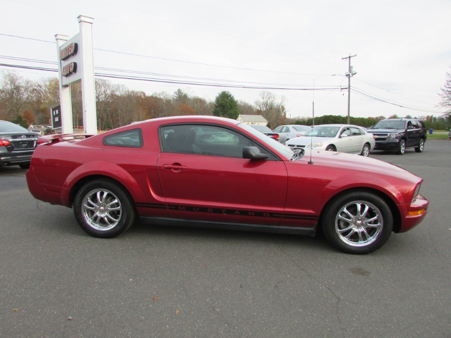 Used Ford Mustang 2dr Cpe Deluxe 2005 | United Auto Sales of E Windsor, Inc. East Windsor, Connecticut Used Ford Mustang 2dr Cpe Deluxe 2005 | United Auto Sales of E Windsor, Inc. East Windsor, Connecticut