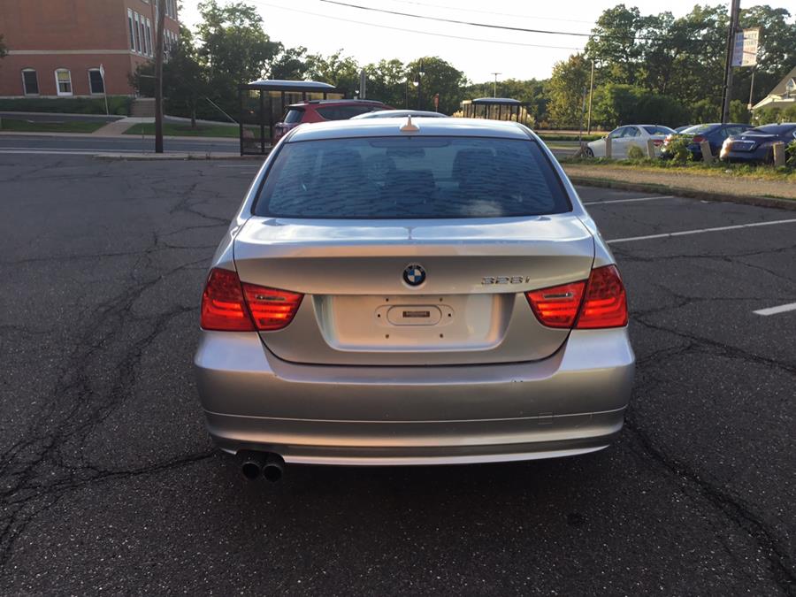 Used BMW 3 Series 4dr Sdn 328i xDrive AWD SULEV 2011 | Liberty Motors. Manchester, Connecticut Used BMW 3 Series 4dr Sdn 328i xDrive AWD SULEV 2011 | Liberty Motors. Manchester, Connecticut