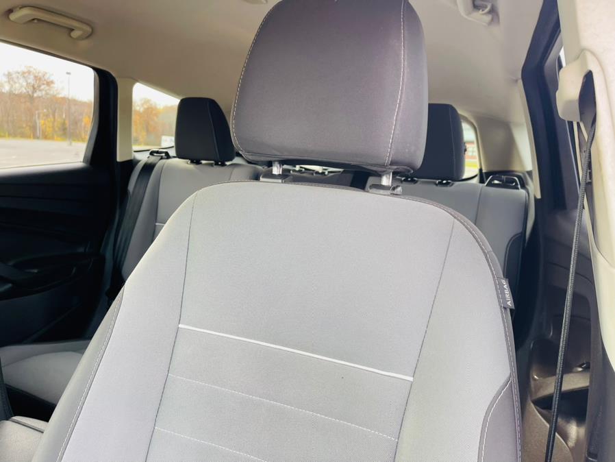 2013 Ford Escape 4WD 4dr SE, available for sale in New Britain, Connecticut | Supreme Automotive. New Britain, Connecticut 2013 Ford Escape 4WD 4dr SE, available for sale in New Britain, Connecticut | Supreme Automotive. New Britain, Connecticut