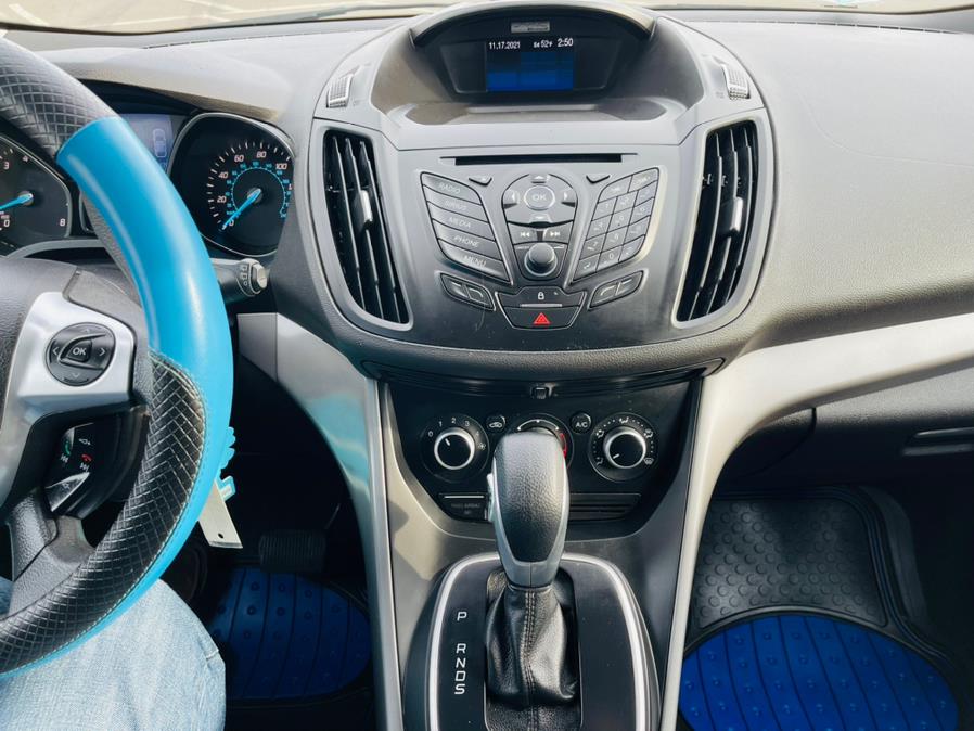 2013 Ford Escape 4WD 4dr SE, available for sale in New Britain, Connecticut | Supreme Automotive. New Britain, Connecticut 2013 Ford Escape 4WD 4dr SE, available for sale in New Britain, Connecticut | Supreme Automotive. New Britain, Connecticut