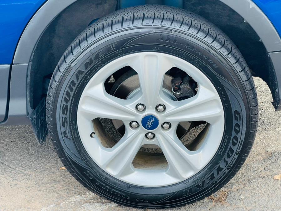 2013 Ford Escape 4WD 4dr SE, available for sale in New Britain, Connecticut | Supreme Automotive. New Britain, Connecticut 2013 Ford Escape 4WD 4dr SE, available for sale in New Britain, Connecticut | Supreme Automotive. New Britain, Connecticut