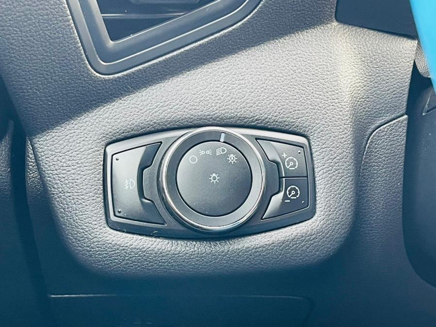 2013 Ford Escape 4WD 4dr SE, available for sale in New Britain, Connecticut | Supreme Automotive. New Britain, Connecticut 2013 Ford Escape 4WD 4dr SE, available for sale in New Britain, Connecticut | Supreme Automotive. New Britain, Connecticut