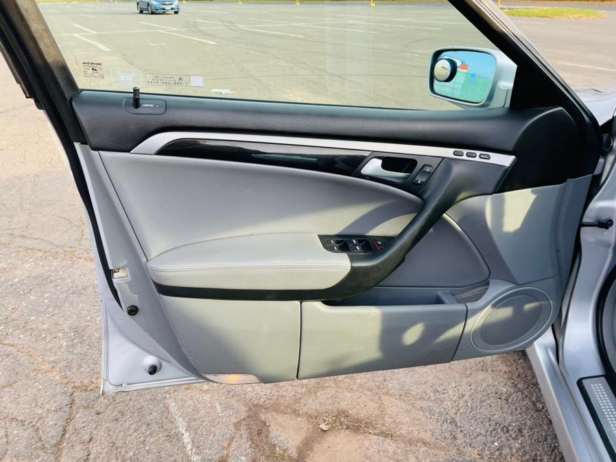 Used Acura TL 4dr Sdn AT 2005 | Supreme Automotive. New Britain, Connecticut Used Acura TL 4dr Sdn AT 2005 | Supreme Automotive. New Britain, Connecticut