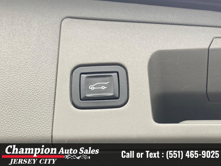 Used Cadillac XT5 AWD 4dr Luxury 2018 | Champion Auto Sales of JC. Jersey City, New Jersey Used Cadillac XT5 AWD 4dr Luxury 2018 | Champion Auto Sales of JC. Jersey City, New Jersey