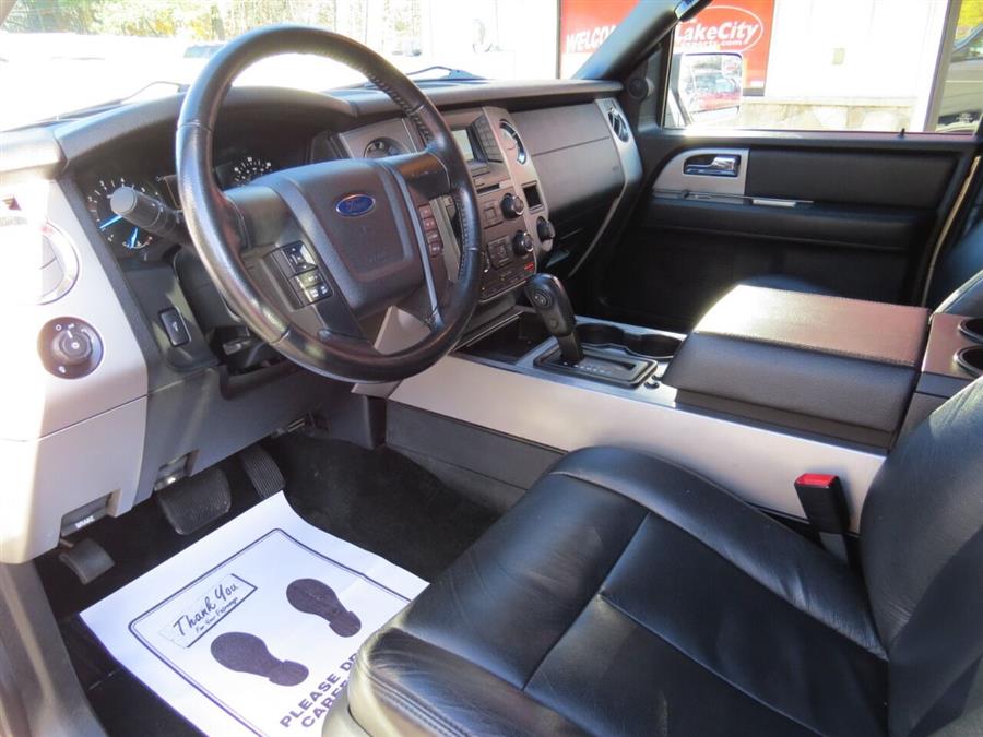 Used Ford Expedition XLT 4x4 4dr SUV 2017 | Lake City Exports Inc. Auburn, Maine Used Ford Expedition XLT 4x4 4dr SUV 2017 | Lake City Exports Inc. Auburn, Maine