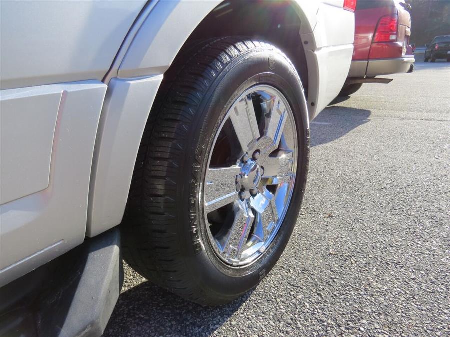 Used Ford Expedition XLT 4x4 4dr SUV 2017 | Lake City Exports Inc. Auburn, Maine Used Ford Expedition XLT 4x4 4dr SUV 2017 | Lake City Exports Inc. Auburn, Maine