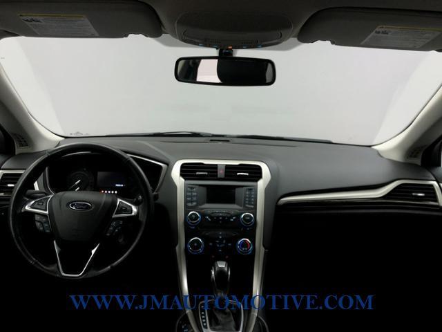 2015 Ford Fusion 4dr Sdn SE FWD, available for sale in Naugatuck, Connecticut | J&M Automotive Sls&Svc LLC. Naugatuck, Connecticut 2015 Ford Fusion 4dr Sdn SE FWD, available for sale in Naugatuck, Connecticut | J&M Automotive Sls&Svc LLC. Naugatuck, Connecticut