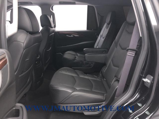 Used Cadillac Escalade 4WD 4dr Luxury 2015 | J&M Automotive Sls&Svc LLC. Naugatuck, Connecticut Used Cadillac Escalade 4WD 4dr Luxury 2015 | J&M Automotive Sls&Svc LLC. Naugatuck, Connecticut