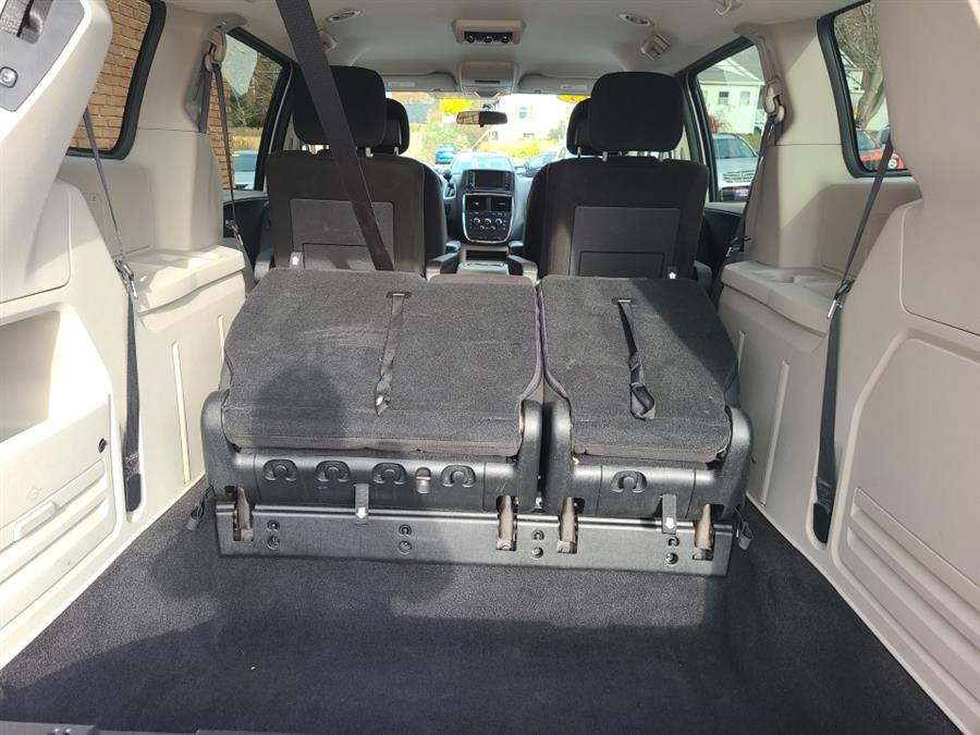 Used Dodge Grand Caravan 4dr Wgn SXT 2015 | National Auto Brokers, Inc.. Waterbury, Connecticut Used Dodge Grand Caravan 4dr Wgn SXT 2015 | National Auto Brokers, Inc.. Waterbury, Connecticut