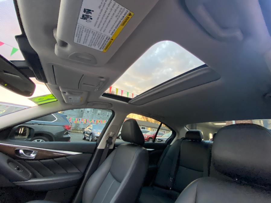 Used INFINITI Q50 3.0t LUXE AWD 2018 | VEB Auto Sales. Hartford, Connecticut Used INFINITI Q50 3.0t LUXE AWD 2018 | VEB Auto Sales. Hartford, Connecticut