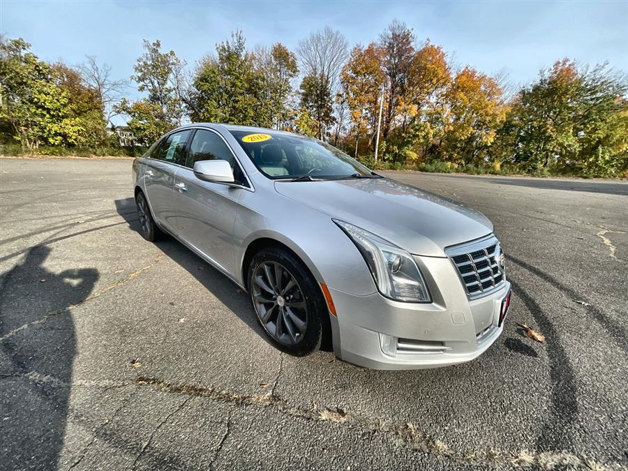 2013 Cadillac XTS 4dr Sdn Premium AWD, available for sale in Stratford, Connecticut | Wiz Leasing Inc. Stratford, Connecticut