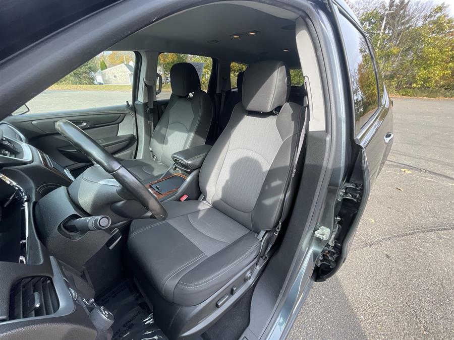 Used Chevrolet Traverse AWD 4dr LT w/1LT 2014 | Wiz Leasing Inc. Stratford, Connecticut Used Chevrolet Traverse AWD 4dr LT w/1LT 2014 | Wiz Leasing Inc. Stratford, Connecticut