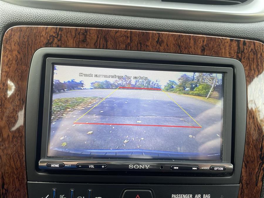 Used Chevrolet Traverse AWD 4dr LT w/1LT 2014 | Wiz Leasing Inc. Stratford, Connecticut Used Chevrolet Traverse AWD 4dr LT w/1LT 2014 | Wiz Leasing Inc. Stratford, Connecticut