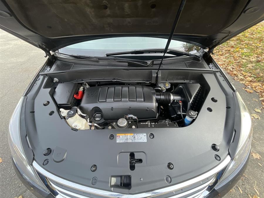 Used Chevrolet Traverse AWD 4dr LT w/1LT 2014 | Wiz Leasing Inc. Stratford, Connecticut Used Chevrolet Traverse AWD 4dr LT w/1LT 2014 | Wiz Leasing Inc. Stratford, Connecticut