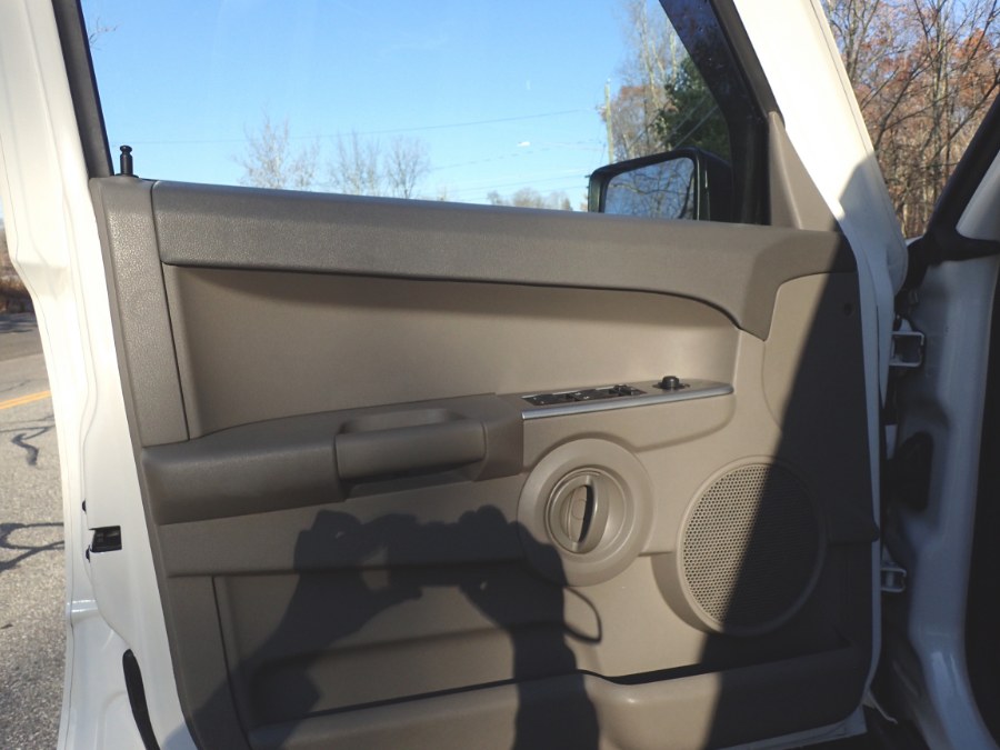 Used Jeep Commander 4dr 4WD 2006 | Eagleville Motors. Storrs, Connecticut Used Jeep Commander 4dr 4WD 2006 | Eagleville Motors. Storrs, Connecticut