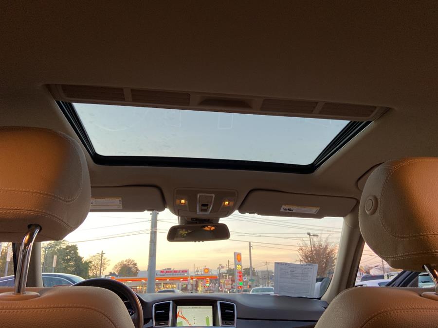 2015 Mercedes-Benz ML350 CLEAN CARFAX!!!, available for sale in Rosedale, New York | Sunrise Auto Sales. Rosedale, New York 2015 Mercedes-Benz ML350 CLEAN CARFAX!!!, available for sale in Rosedale, New York | Sunrise Auto Sales. Rosedale, New York