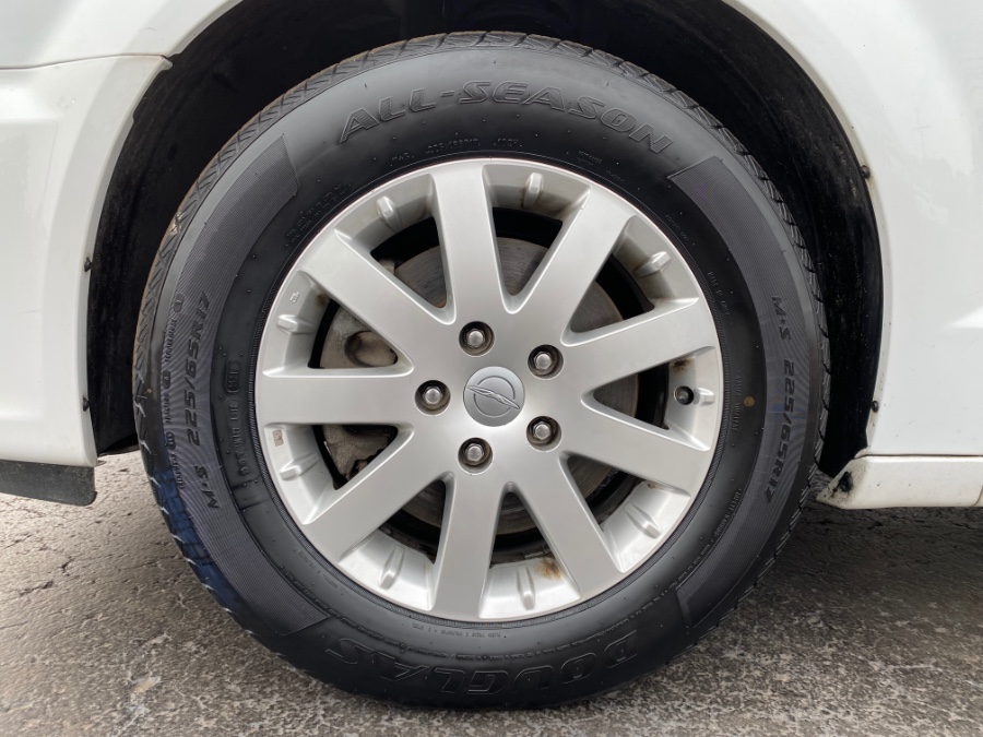 Used Chrysler Town & Country 4dr Wgn Touring 2014 | Marsh Auto Sales LLC. Ortonville, Michigan Used Chrysler Town & Country 4dr Wgn Touring 2014 | Marsh Auto Sales LLC. Ortonville, Michigan