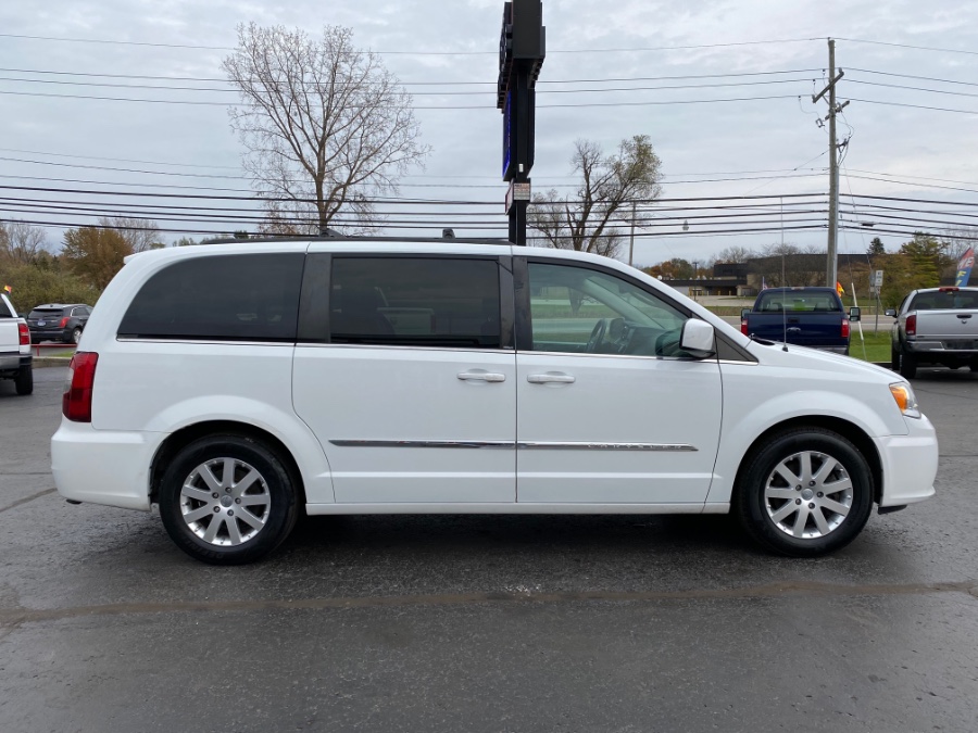 Used Chrysler Town & Country 4dr Wgn Touring 2014 | Marsh Auto Sales LLC. Ortonville, Michigan Used Chrysler Town & Country 4dr Wgn Touring 2014 | Marsh Auto Sales LLC. Ortonville, Michigan