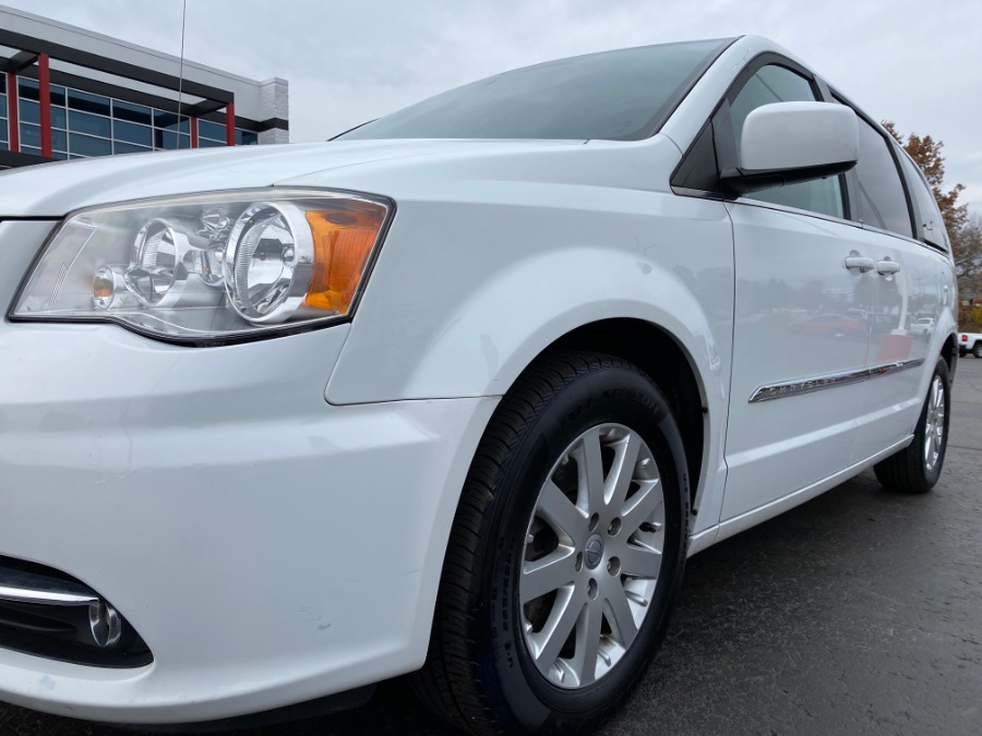 Used Chrysler Town & Country 4dr Wgn Touring 2014 | Marsh Auto Sales LLC. Ortonville, Michigan Used Chrysler Town & Country 4dr Wgn Touring 2014 | Marsh Auto Sales LLC. Ortonville, Michigan
