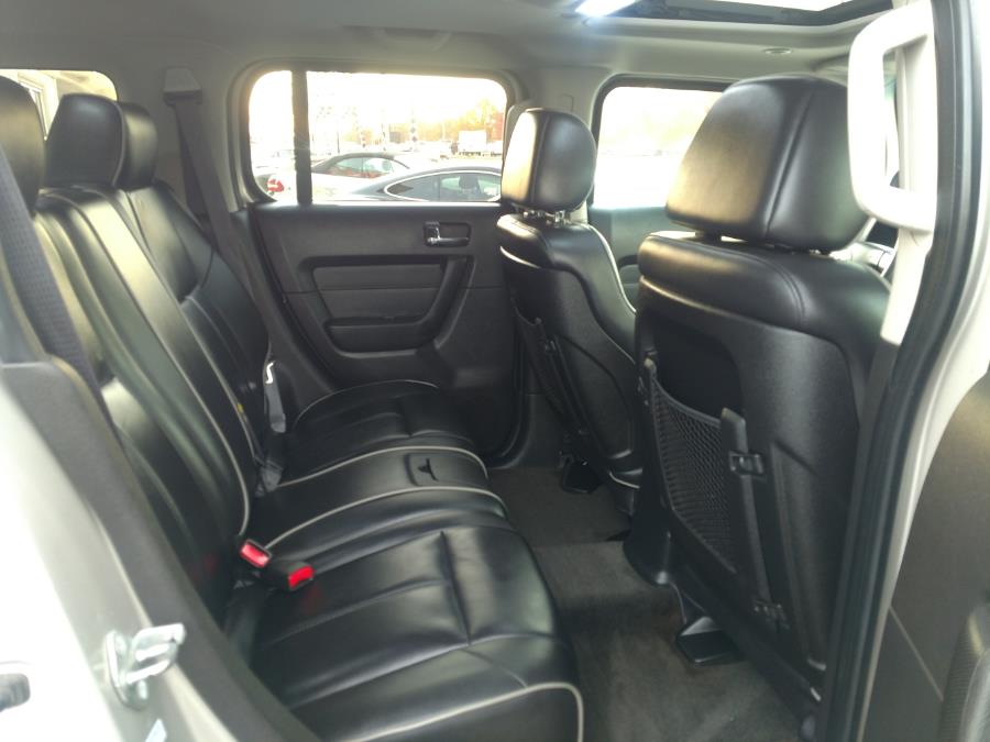 Used HUMMER H3 4dr 4WD SUV 2006 | Alpine Motors Inc. Wantagh, New York Used HUMMER H3 4dr 4WD SUV 2006 | Alpine Motors Inc. Wantagh, New York