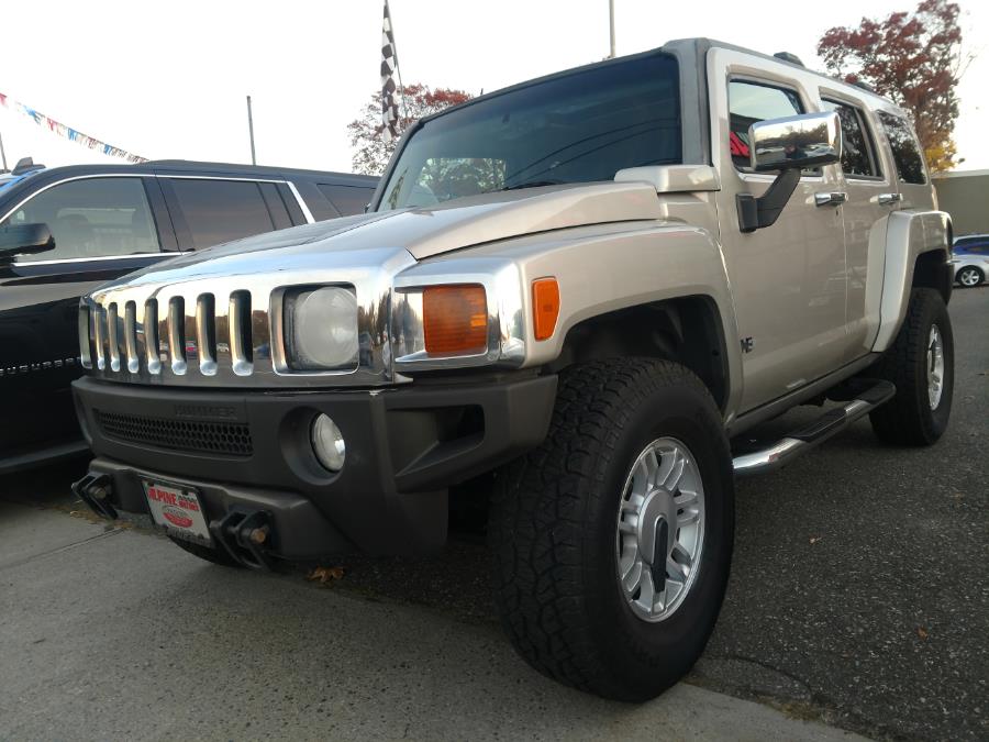 Used HUMMER H3 4dr 4WD SUV 2006 | Alpine Motors Inc. Wantagh, New York Used HUMMER H3 4dr 4WD SUV 2006 | Alpine Motors Inc. Wantagh, New York
