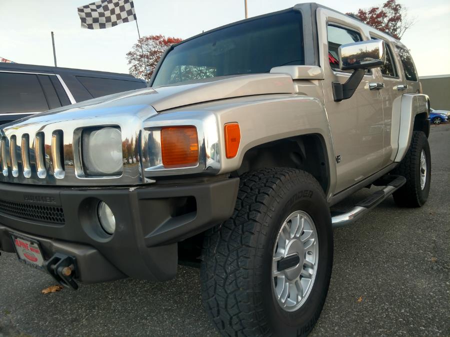 Used HUMMER H3 4dr 4WD SUV 2006 | Alpine Motors Inc. Wantagh, New York Used HUMMER H3 4dr 4WD SUV 2006 | Alpine Motors Inc. Wantagh, New York
