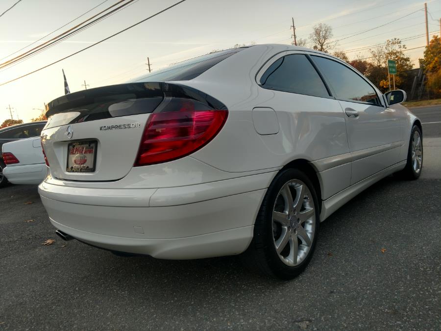 Used Mercedes-Benz C-Class 2dr Sport Cpe 1.8L 2004 | Alpine Motors Inc. Wantagh, New York Used Mercedes-Benz C-Class 2dr Sport Cpe 1.8L 2004 | Alpine Motors Inc. Wantagh, New York
