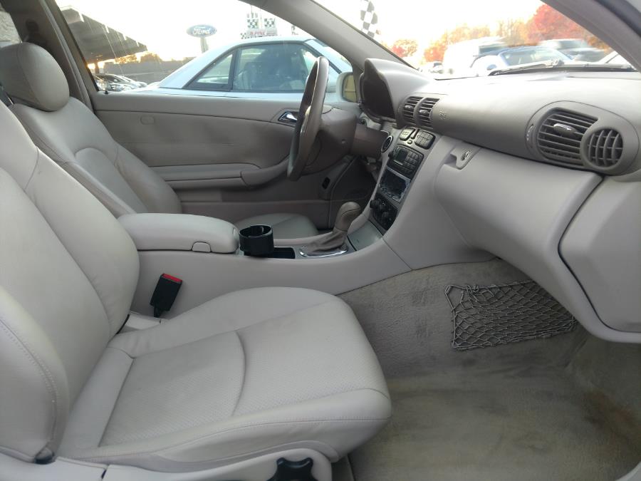 Used Mercedes-Benz C-Class 2dr Sport Cpe 1.8L 2004 | Alpine Motors Inc. Wantagh, New York Used Mercedes-Benz C-Class 2dr Sport Cpe 1.8L 2004 | Alpine Motors Inc. Wantagh, New York
