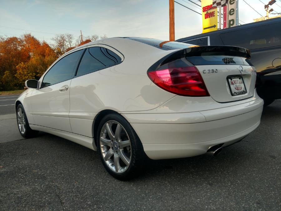 Used Mercedes-Benz C-Class 2dr Sport Cpe 1.8L 2004 | Alpine Motors Inc. Wantagh, New York Used Mercedes-Benz C-Class 2dr Sport Cpe 1.8L 2004 | Alpine Motors Inc. Wantagh, New York