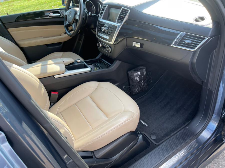 Used Mercedes-Benz M-Class 4MATIC 4dr ML 400 2015 | Mike And Tony Auto Sales, Inc. South Windsor, Connecticut Used Mercedes-Benz M-Class 4MATIC 4dr ML 400 2015 | Mike And Tony Auto Sales, Inc. South Windsor, Connecticut