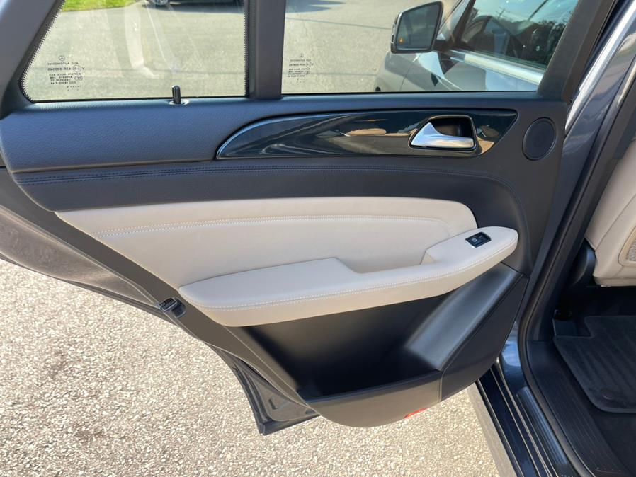 Used Mercedes-Benz M-Class 4MATIC 4dr ML 400 2015 | Mike And Tony Auto Sales, Inc. South Windsor, Connecticut Used Mercedes-Benz M-Class 4MATIC 4dr ML 400 2015 | Mike And Tony Auto Sales, Inc. South Windsor, Connecticut