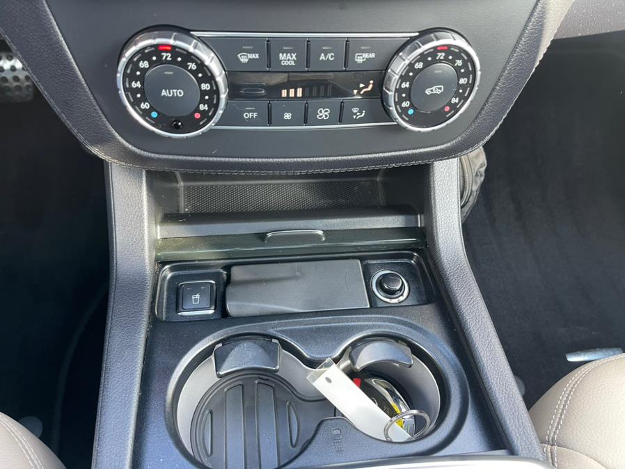 Used Mercedes-Benz M-Class 4MATIC 4dr ML 400 2015 | Mike And Tony Auto Sales, Inc. South Windsor, Connecticut Used Mercedes-Benz M-Class 4MATIC 4dr ML 400 2015 | Mike And Tony Auto Sales, Inc. South Windsor, Connecticut