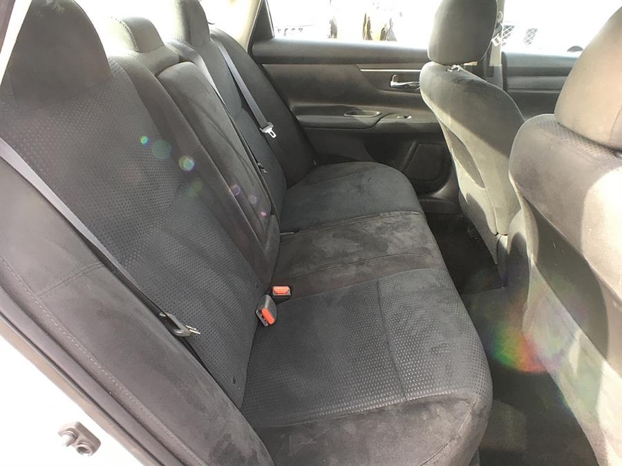 Used Nissan Altima 4dr Sdn I4 2.5 S 2015 | Smart Buy Auto Sales, LLC. Wallingford, Connecticut Used Nissan Altima 4dr Sdn I4 2.5 S 2015 | Smart Buy Auto Sales, LLC. Wallingford, Connecticut