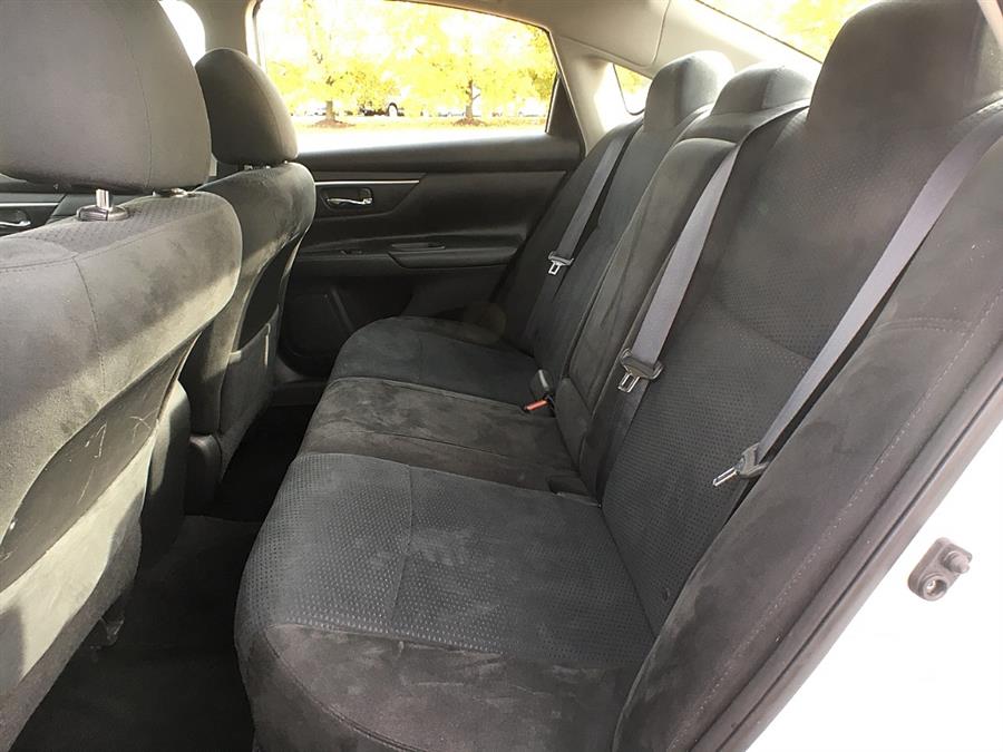 Used Nissan Altima 4dr Sdn I4 2.5 S 2015 | Smart Buy Auto Sales, LLC. Wallingford, Connecticut Used Nissan Altima 4dr Sdn I4 2.5 S 2015 | Smart Buy Auto Sales, LLC. Wallingford, Connecticut