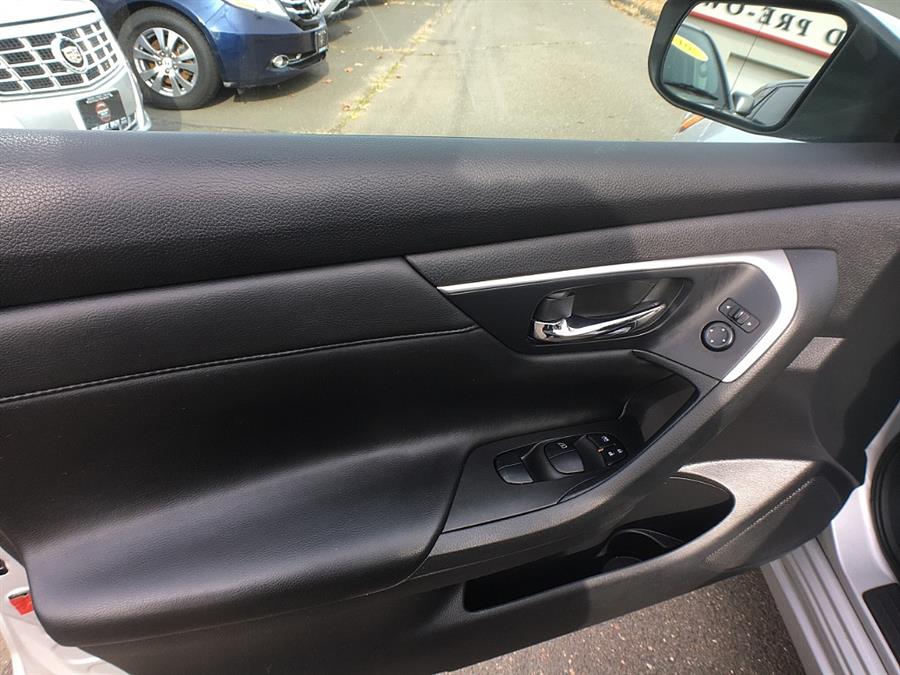 Used Nissan Altima 4dr Sdn I4 2.5 S 2015 | Smart Buy Auto Sales, LLC. Wallingford, Connecticut Used Nissan Altima 4dr Sdn I4 2.5 S 2015 | Smart Buy Auto Sales, LLC. Wallingford, Connecticut