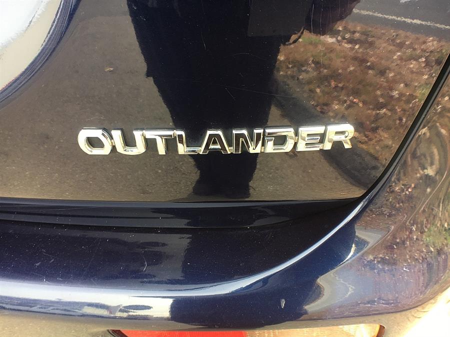 Used Mitsubishi Outlander 4WD 4dr SE 2014 | Smart Buy Auto Sales, LLC. Wallingford, Connecticut Used Mitsubishi Outlander 4WD 4dr SE 2014 | Smart Buy Auto Sales, LLC. Wallingford, Connecticut