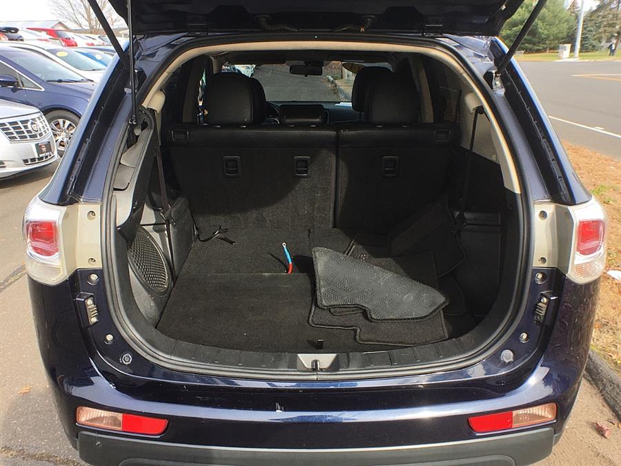 Used Mitsubishi Outlander 4WD 4dr SE 2014 | Smart Buy Auto Sales, LLC. Wallingford, Connecticut Used Mitsubishi Outlander 4WD 4dr SE 2014 | Smart Buy Auto Sales, LLC. Wallingford, Connecticut