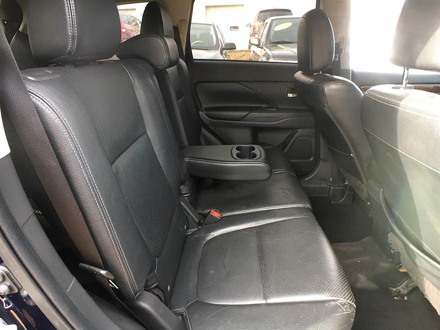 Used Mitsubishi Outlander 4WD 4dr SE 2014 | Smart Buy Auto Sales, LLC. Wallingford, Connecticut Used Mitsubishi Outlander 4WD 4dr SE 2014 | Smart Buy Auto Sales, LLC. Wallingford, Connecticut
