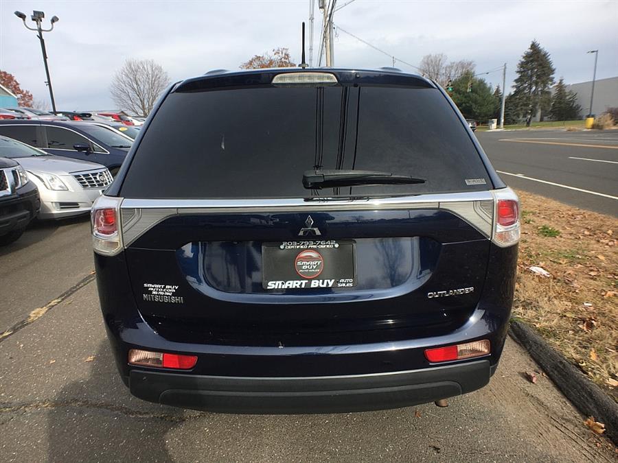 Used Mitsubishi Outlander 4WD 4dr SE 2014 | Smart Buy Auto Sales, LLC. Wallingford, Connecticut Used Mitsubishi Outlander 4WD 4dr SE 2014 | Smart Buy Auto Sales, LLC. Wallingford, Connecticut