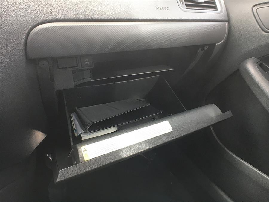 Used Volkswagen Jetta Sedan 4dr Auto S *Ltd Avail* 2013 | Smart Buy Auto Sales, LLC. Wallingford, Connecticut Used Volkswagen Jetta Sedan 4dr Auto S *Ltd Avail* 2013 | Smart Buy Auto Sales, LLC. Wallingford, Connecticut