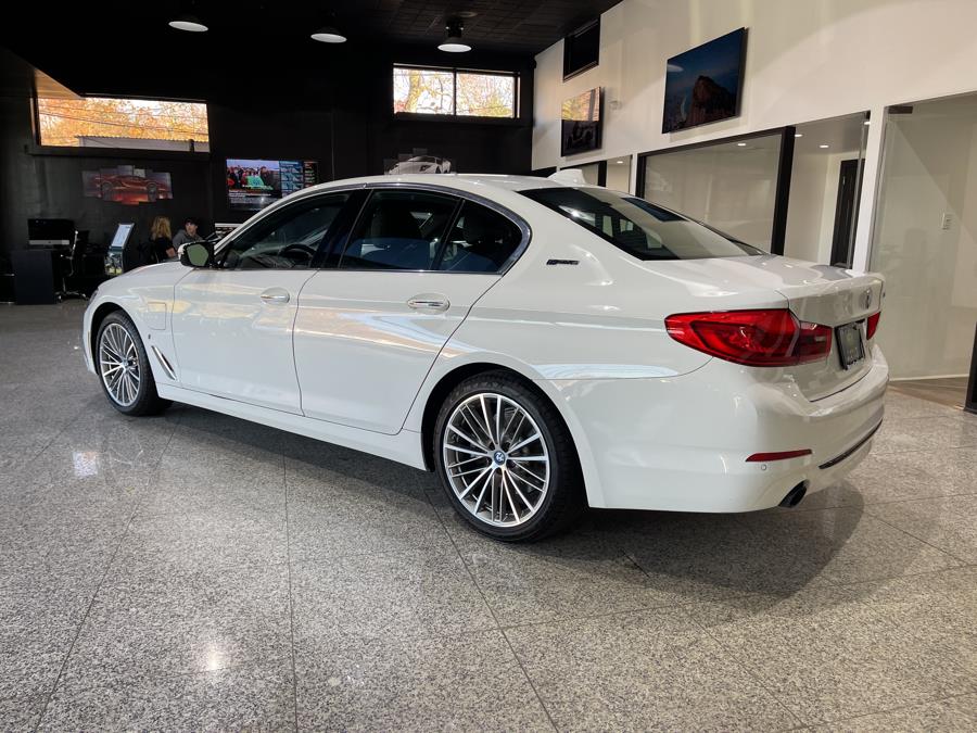 Used BMW 5 Series 530e xDrive iPerformance Plug-In Hybrid 2018 | Dream Car Gallery. Woodbury, New York Used BMW 5 Series 530e xDrive iPerformance Plug-In Hybrid 2018 | Dream Car Gallery. Woodbury, New York