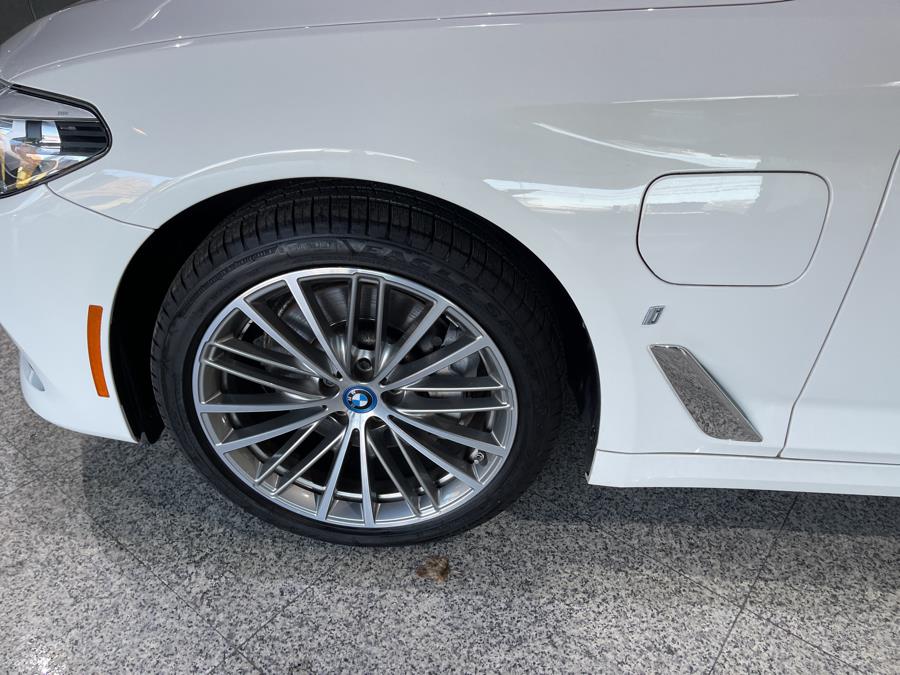 Used BMW 5 Series 530e xDrive iPerformance Plug-In Hybrid 2018 | Dream Car Gallery. Woodbury, New York Used BMW 5 Series 530e xDrive iPerformance Plug-In Hybrid 2018 | Dream Car Gallery. Woodbury, New York