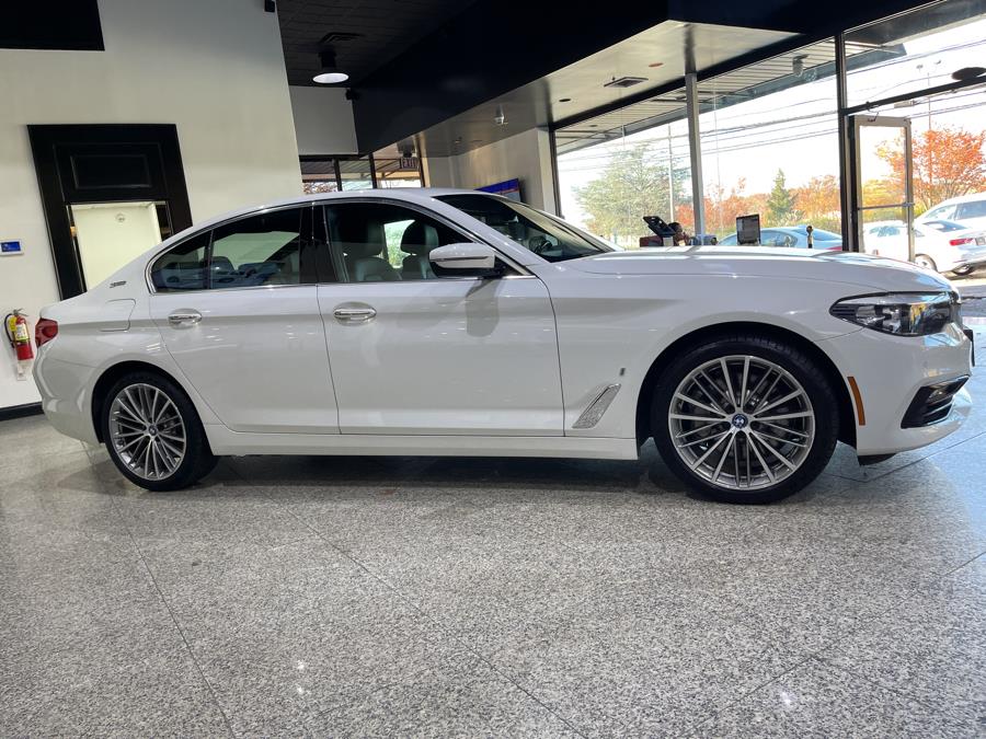 Used BMW 5 Series 530e xDrive iPerformance Plug-In Hybrid 2018 | Dream Car Gallery. Woodbury, New York Used BMW 5 Series 530e xDrive iPerformance Plug-In Hybrid 2018 | Dream Car Gallery. Woodbury, New York