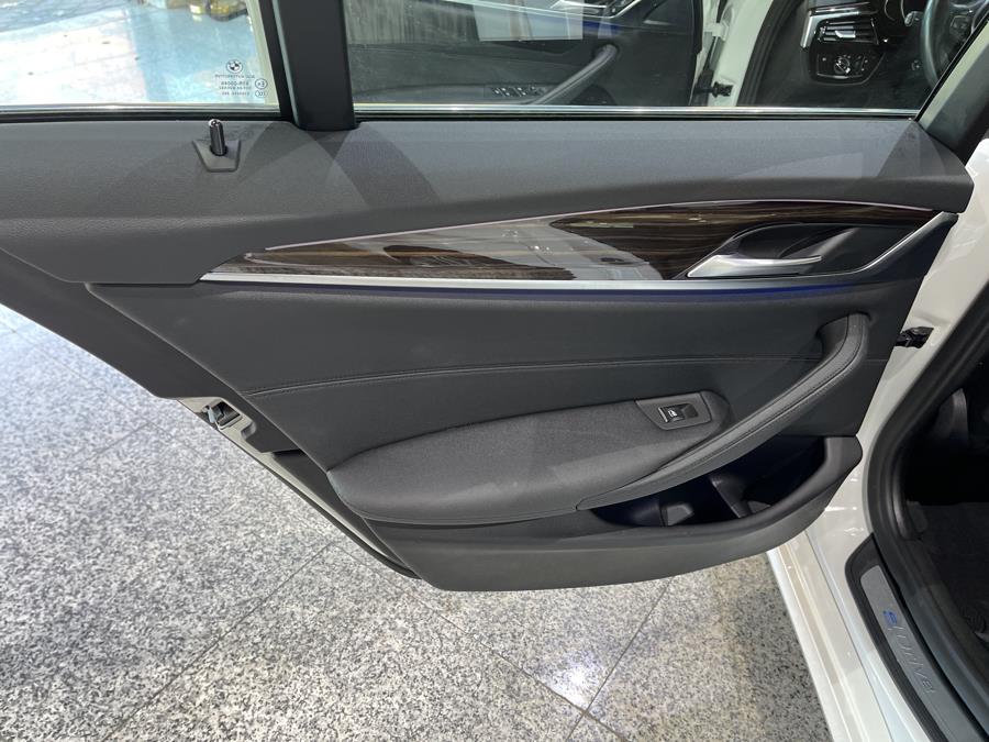 Used BMW 5 Series 530e xDrive iPerformance Plug-In Hybrid 2018 | Dream Car Gallery. Woodbury, New York Used BMW 5 Series 530e xDrive iPerformance Plug-In Hybrid 2018 | Dream Car Gallery. Woodbury, New York
