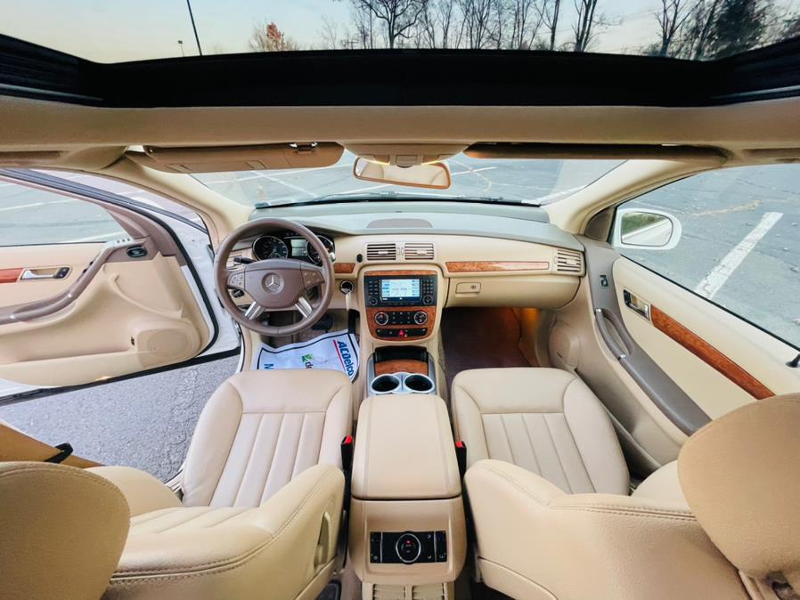 Used Mercedes-Benz R-Class 4MATIC 4dr 3.5L 2007 | Supreme Automotive. New Britain, Connecticut Used Mercedes-Benz R-Class 4MATIC 4dr 3.5L 2007 | Supreme Automotive. New Britain, Connecticut